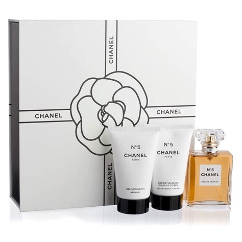 chanel no 5 cadeauset|chanel perfume gift sets.